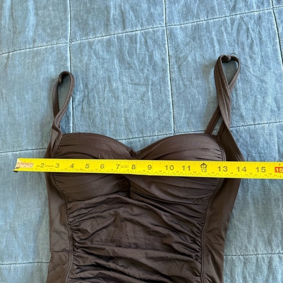 La Blanca Island Goddess One-Piece Swimsuit - size 6 - Picture 6 of 9